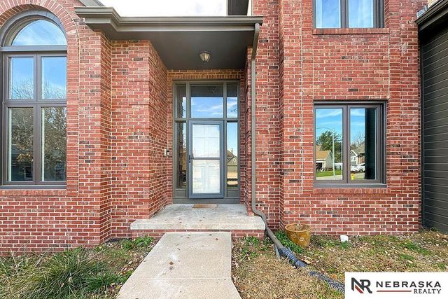 2924 Blackhawk Circle, Bellevue, NE 68123