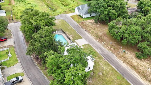 127 Le Moyne Street, Bay Saint Louis, MS 39520