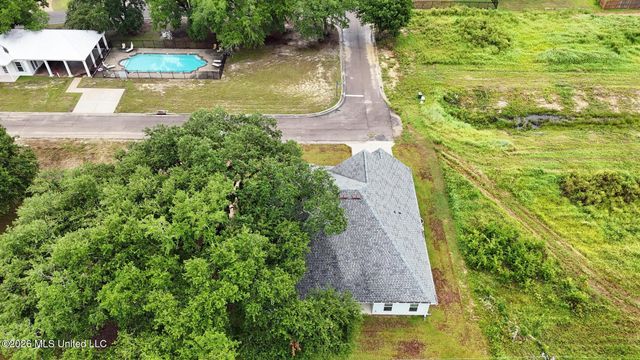 127 Le Moyne Street, Bay Saint Louis, MS 39520