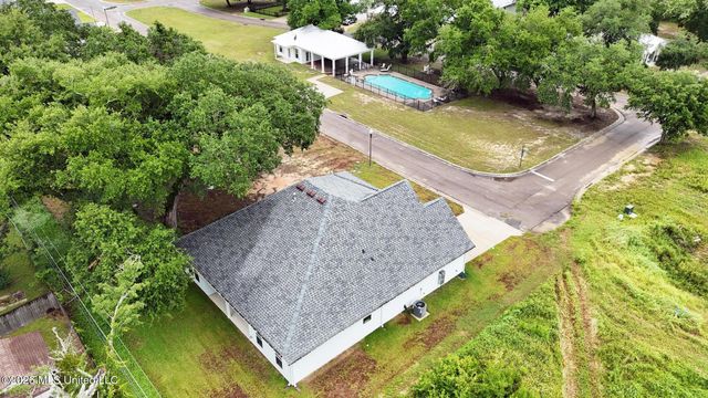 127 Le Moyne Street, Bay Saint Louis, MS 39520