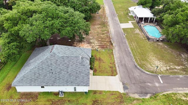 127 Le Moyne Street, Bay Saint Louis, MS 39520