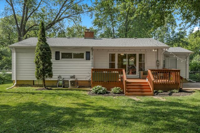 4606 Willow Lane, Mchenry, IL 60050