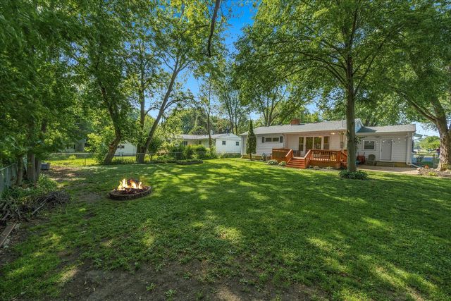 4606 Willow Lane, Mchenry, IL 60050