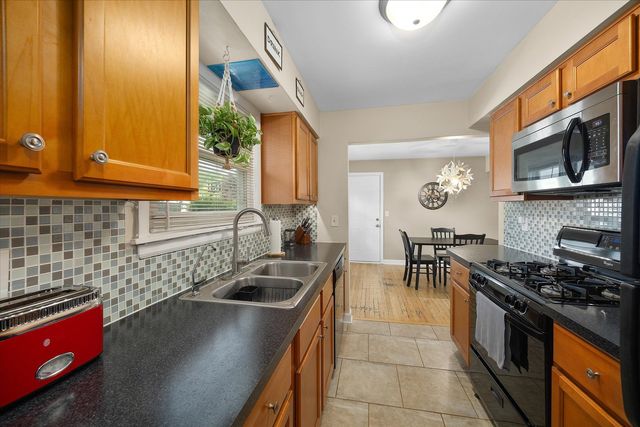 4606 Willow Lane, Mchenry, IL 60050