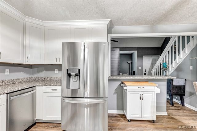 7100 Deer Thicket Dr, Midlothian, VA 23112