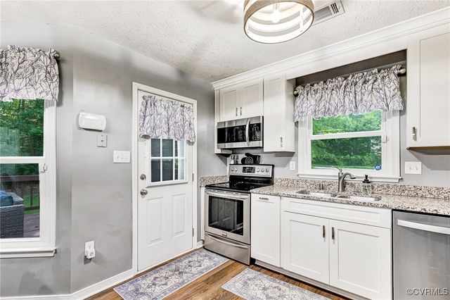 7100 Deer Thicket Dr, Midlothian, VA 23112