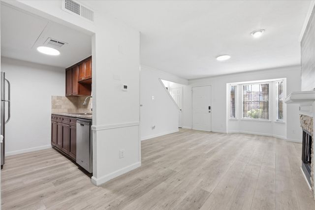 8750 Park Lane 11, Dallas, TX 75231