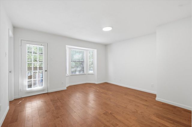 8750 Park Lane 11, Dallas, TX 75231