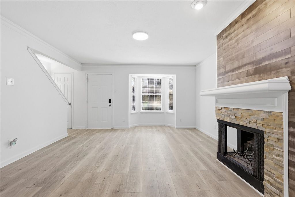 8750 Park Lane 11, Dallas, TX 75231