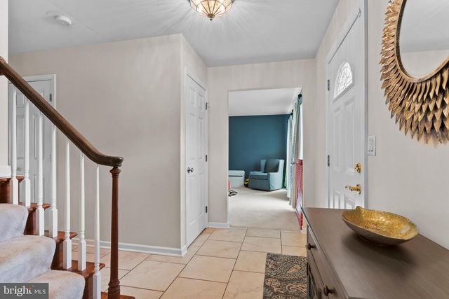 3812 LEYLAND DR, Mechanicsburg, PA 17050