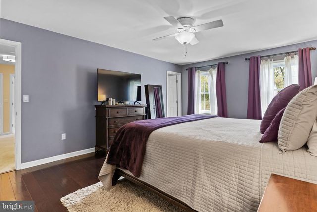 3812 LEYLAND DR, Mechanicsburg, PA 17050