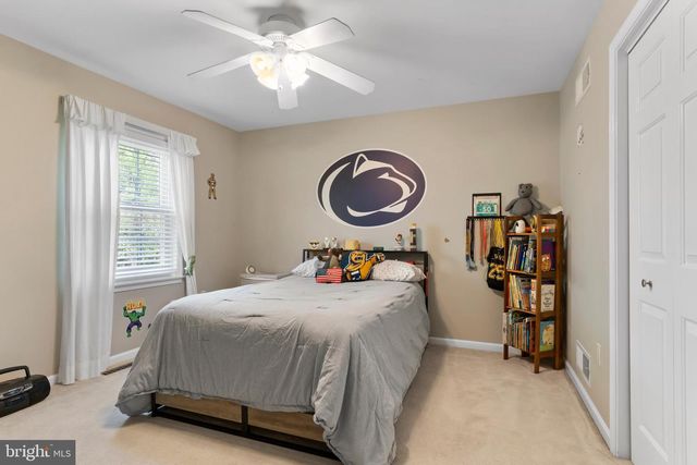3812 LEYLAND DR, Mechanicsburg, PA 17050