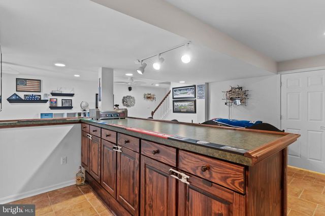 3812 LEYLAND DR, Mechanicsburg, PA 17050