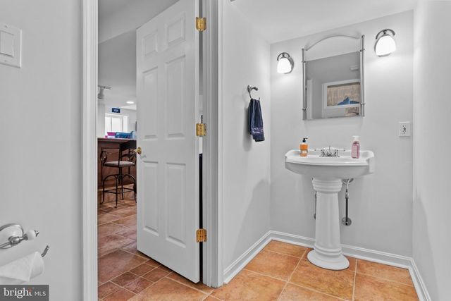 3812 LEYLAND DR, Mechanicsburg, PA 17050