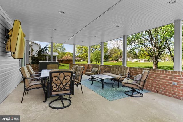 3812 LEYLAND DR, Mechanicsburg, PA 17050