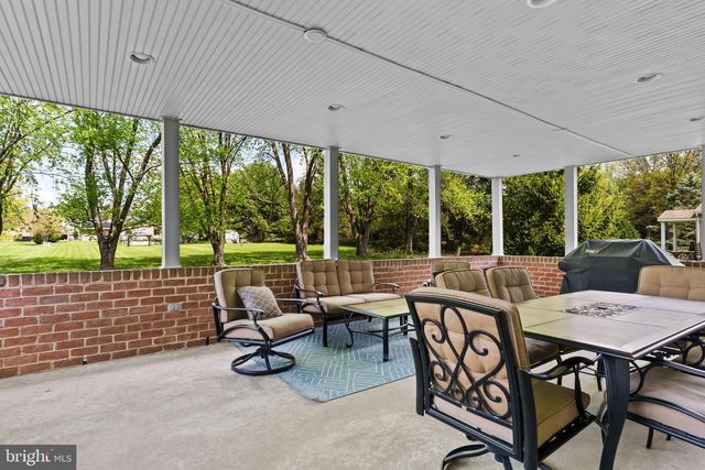 3812 LEYLAND DR, Mechanicsburg, PA 17050