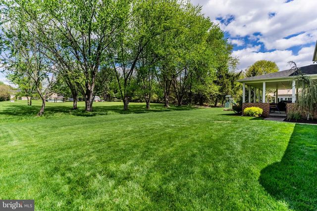 3812 LEYLAND DR, Mechanicsburg, PA 17050