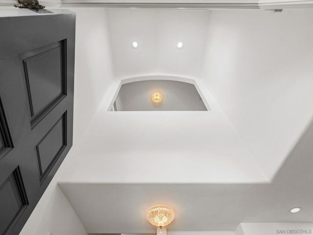 7337 Draper Ave, La Jolla, CA 92037