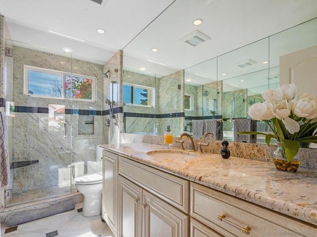 7337 Draper Ave, La Jolla, CA 92037