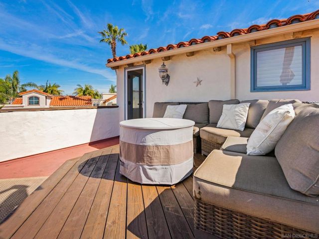 7337 Draper Ave, La Jolla, CA 92037