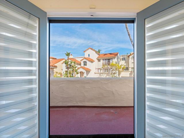 7337 Draper Ave, La Jolla, CA 92037