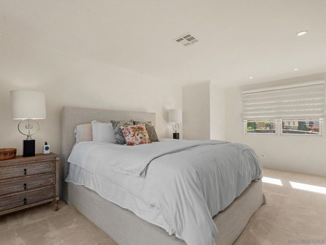 7337 Draper Ave, La Jolla, CA 92037