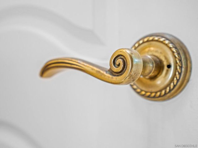 7337 Draper Ave, La Jolla, CA 92037