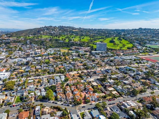 7337 Draper Ave, La Jolla, CA 92037