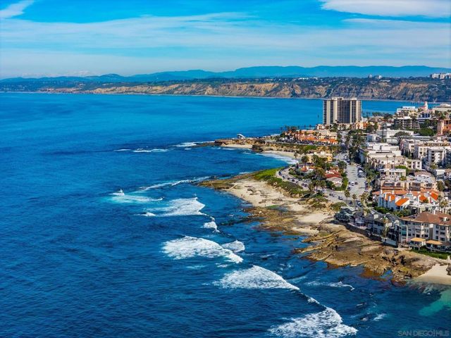 7337 Draper Ave, La Jolla, CA 92037