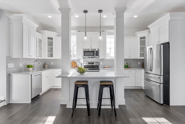 44 Hartford Avenue, Old Lyme, CT 06371