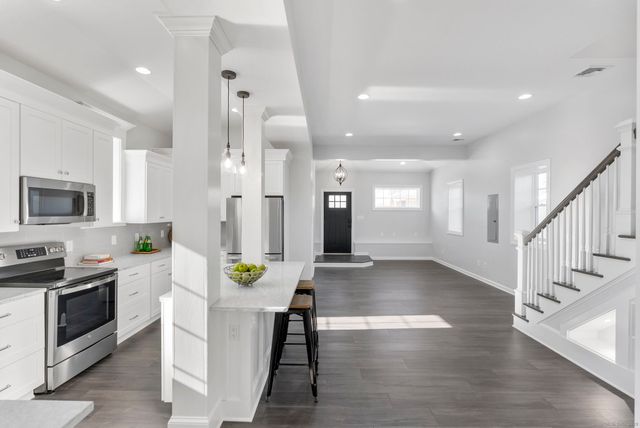 44 Hartford Avenue, Old Lyme, CT 06371