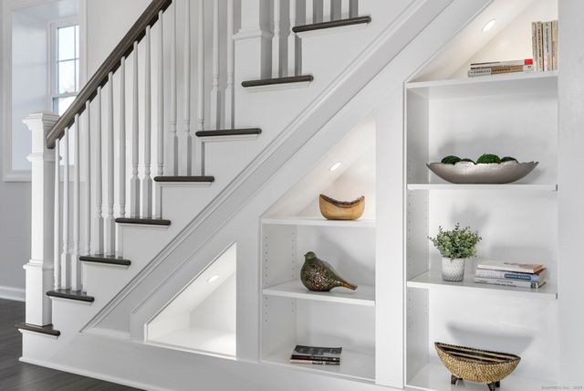 44 Hartford Avenue, Old Lyme, CT 06371