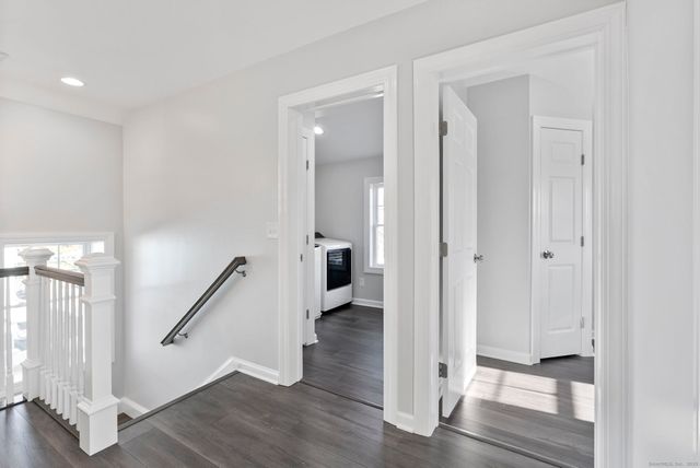 44 Hartford Avenue, Old Lyme, CT 06371