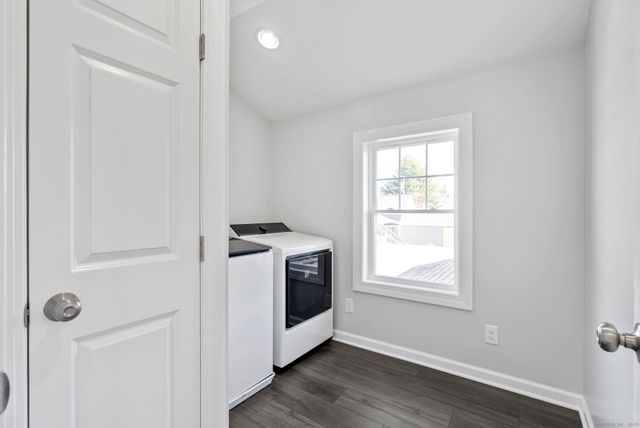 44 Hartford Avenue, Old Lyme, CT 06371