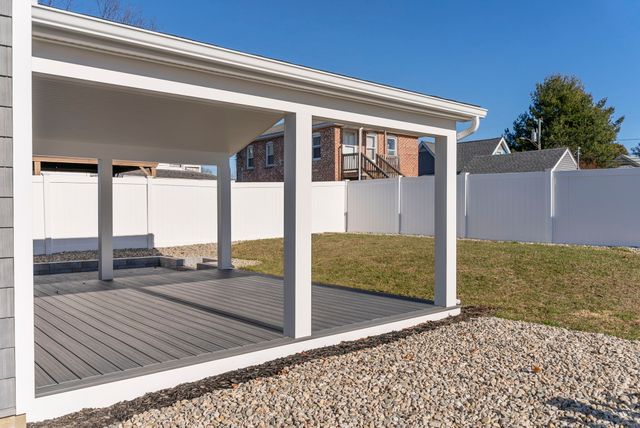 44 Hartford Avenue, Old Lyme, CT 06371