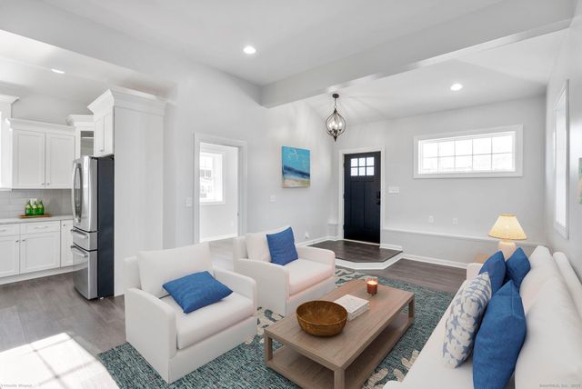 44 Hartford Avenue, Old Lyme, CT 06371