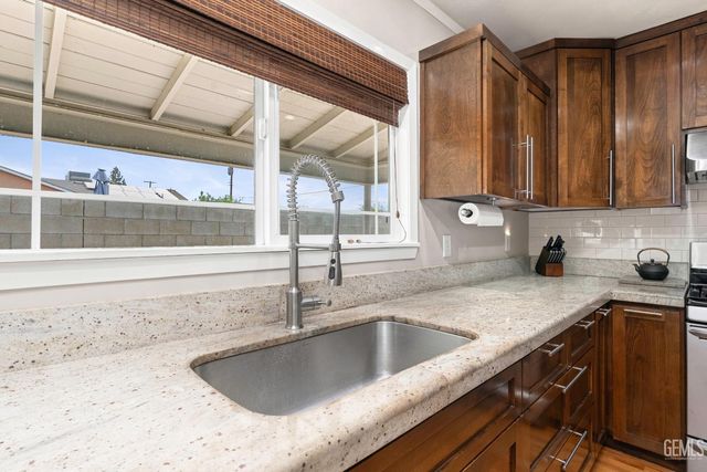 1309 Shattuck Avenue, Bakersfield, CA 93305