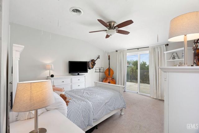 1309 Shattuck Avenue, Bakersfield, CA 93305