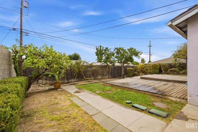 1309 Shattuck Avenue, Bakersfield, CA 93305