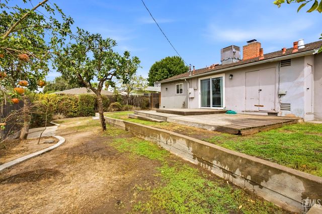 1309 Shattuck Avenue, Bakersfield, CA 93305