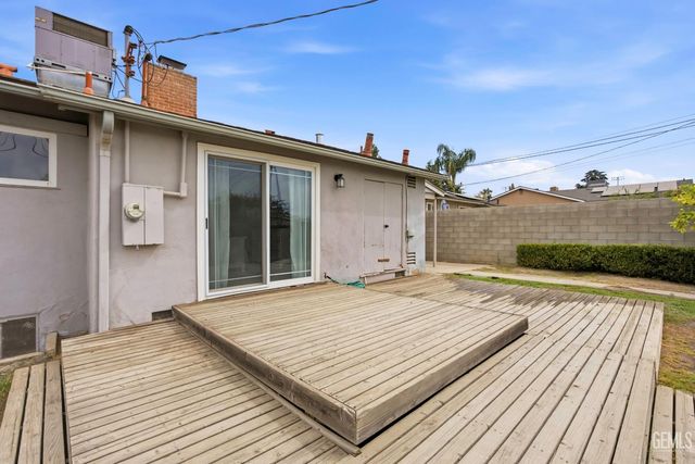 1309 Shattuck Avenue, Bakersfield, CA 93305