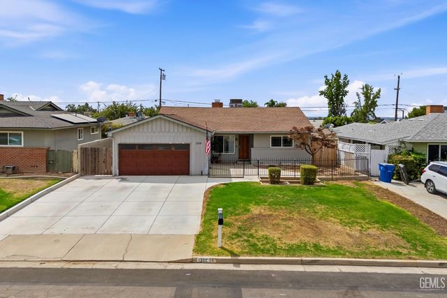 1309 Shattuck Avenue, Bakersfield, CA 93305