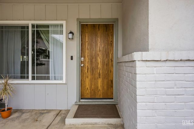1309 Shattuck Avenue, Bakersfield, CA 93305