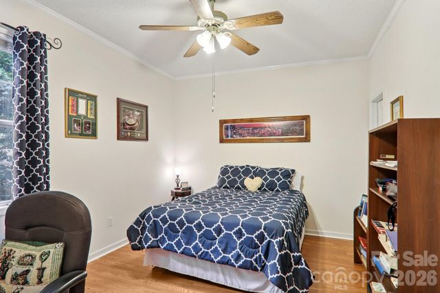 702 Cinnamon Way, Flat Rock, NC 28731