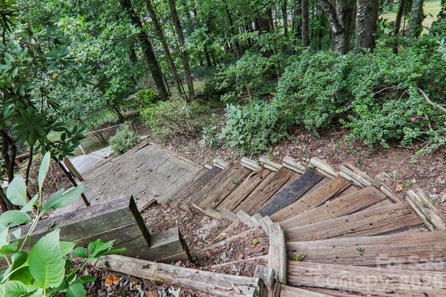 702 Cinnamon Way, Flat Rock, NC 28731