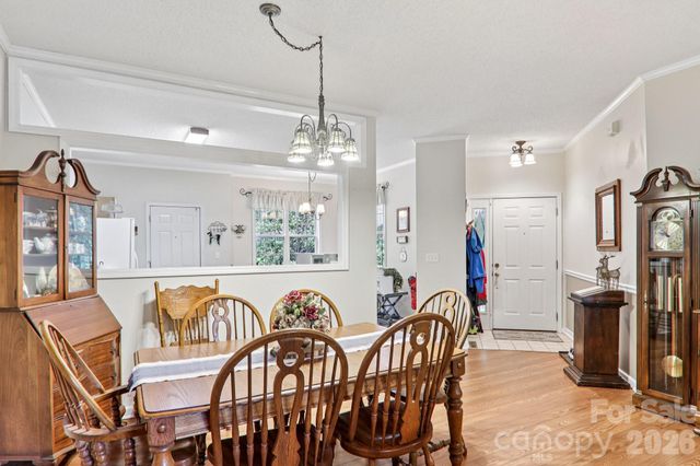 702 Cinnamon Way, Flat Rock, NC 28731