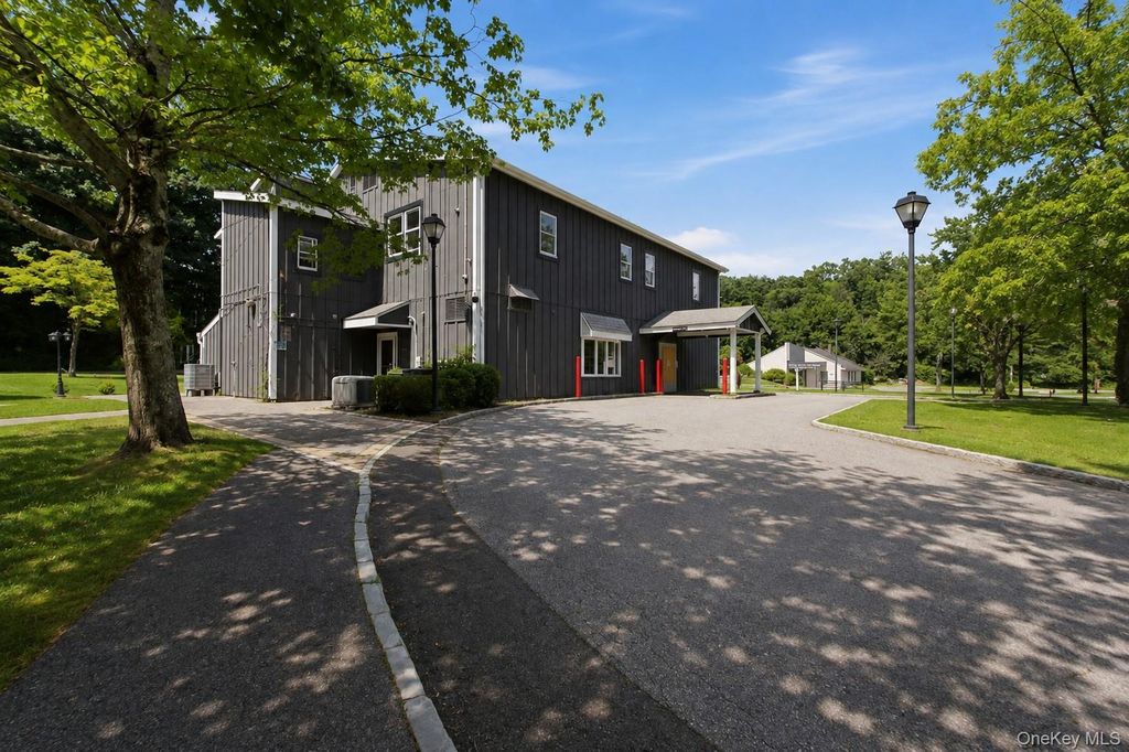 56 Westchester Avenue, Pound Ridge, NY 10576 — exterior