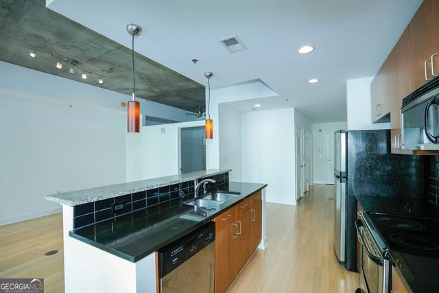 44 Peachtree Place NW 729, Atlanta, GA 30309
