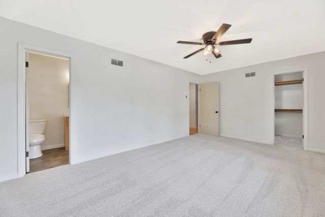 1181 N Pinecrest St, Wichita, KS 67208