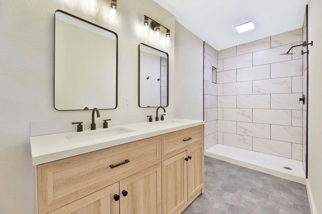 1181 N Pinecrest St, Wichita, KS 67208